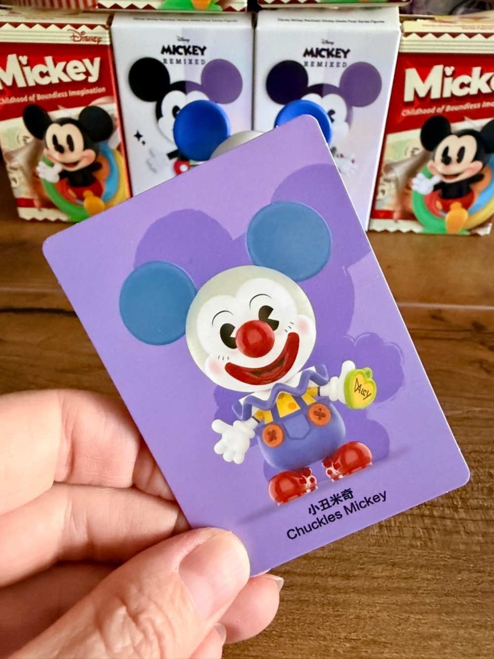 Pop Mart Disney Mickey Meets Pixar - Chuckles - Picture 8 of 9